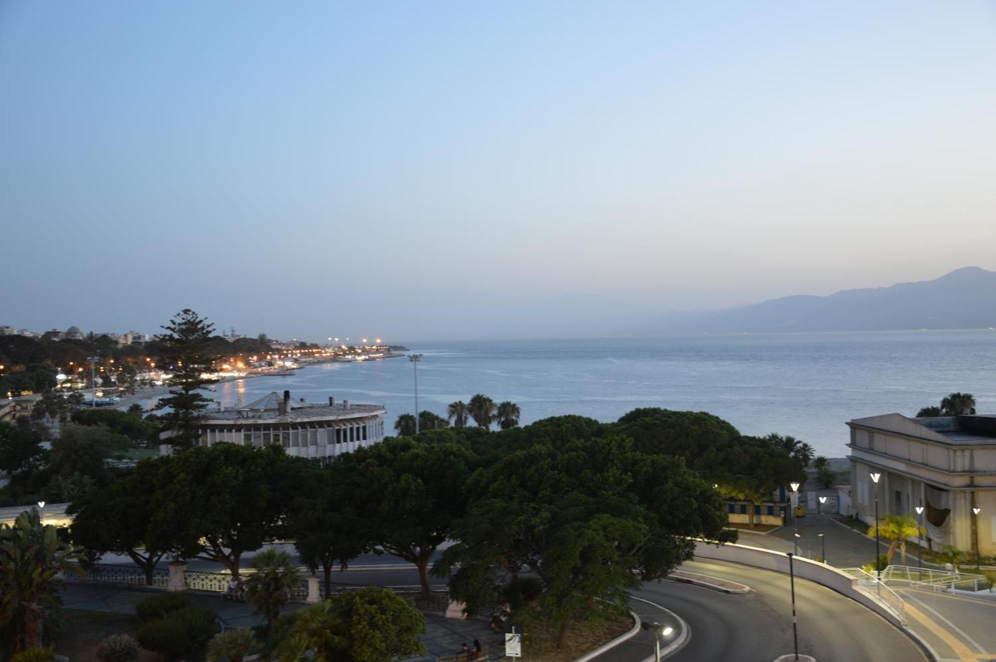 Apartamento Via Roma Reggio Calabria Exterior foto