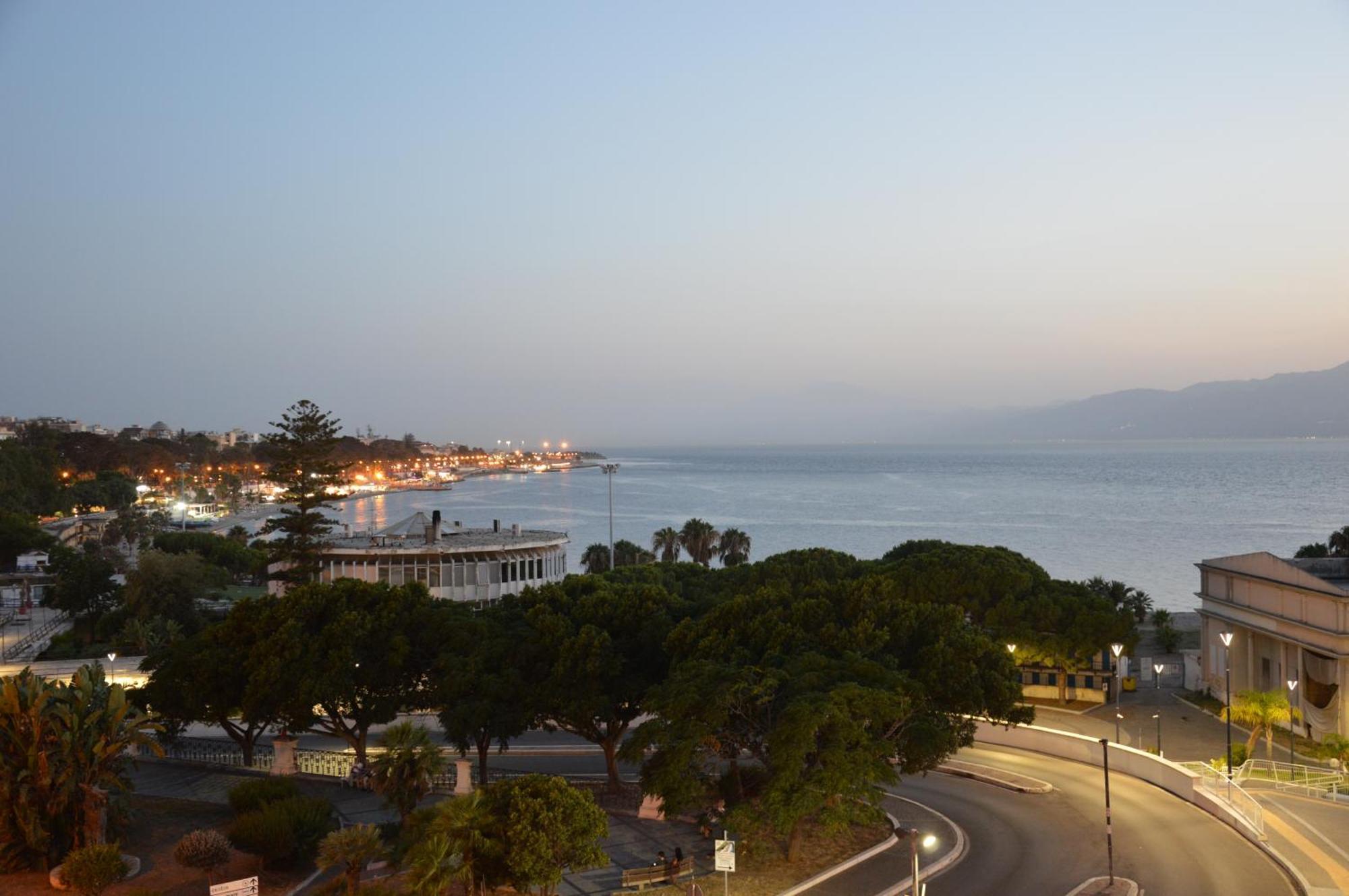 Apartamento Via Roma Reggio Calabria Exterior foto